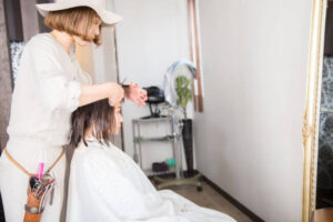 完全個室のある美容院が増加中？！開業する前にメリットとデメリットを知っておこう